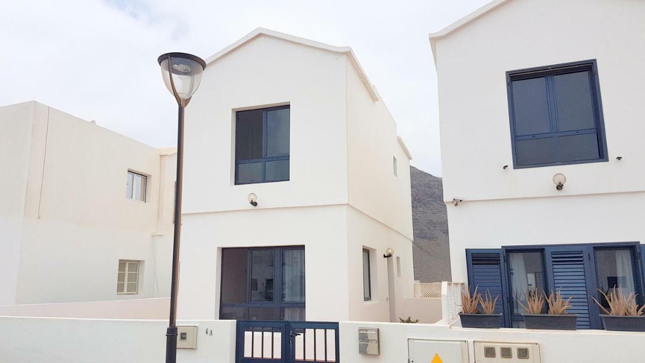 The White House Villa Orzola Dış mekan fotoğraf